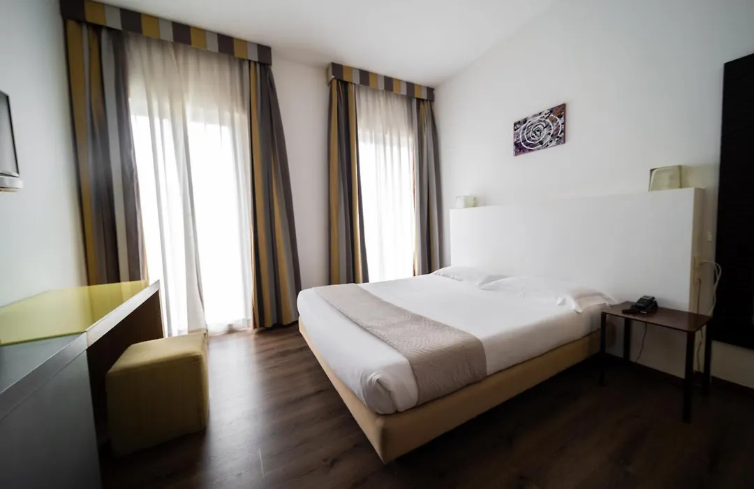 Hotel Trieste-1